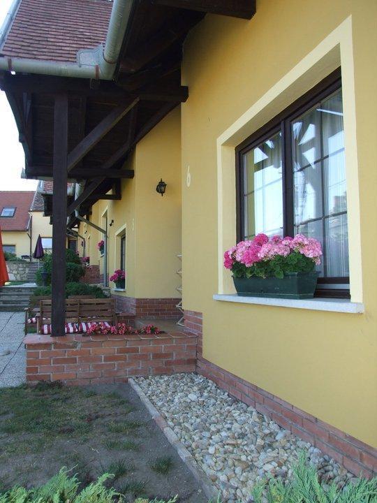 Bed and Breakfast Huber Panzió Fertőrákos Exterior foto