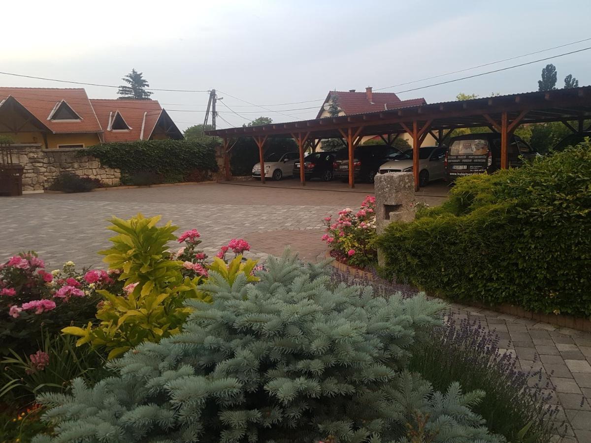 Bed and Breakfast Huber Panzió Fertőrákos Exterior foto